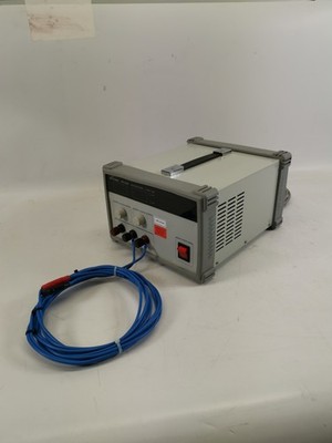 Laborstromversorgung McPower SNT3030, regelbar 0-30 V / 0   30 A