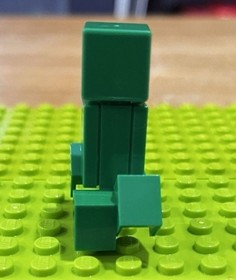 LEGO Minifigure Creeper Minecraft Minifigure min012 Retired Fast Shipping