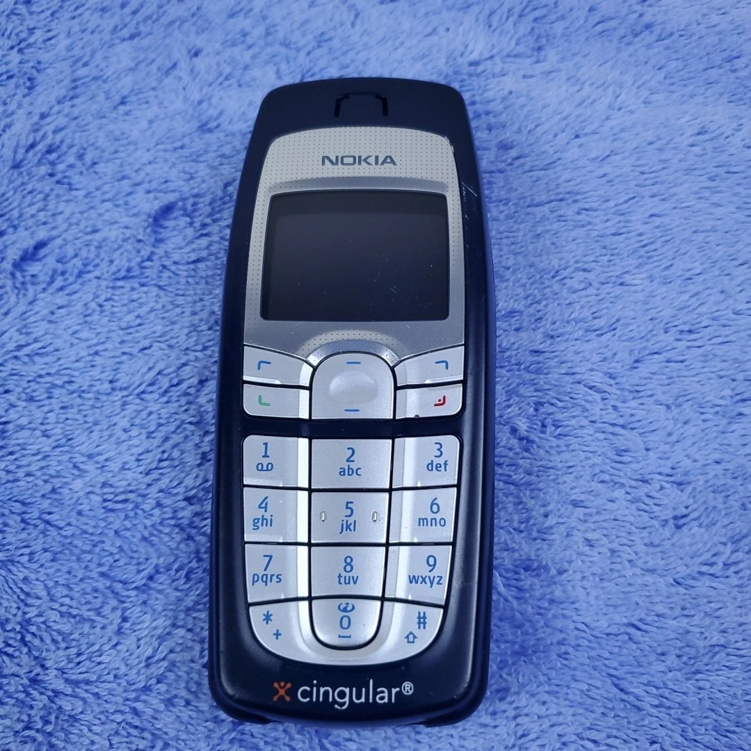 The Nokia 8210: a compact and elegant mobile phone that left its mark