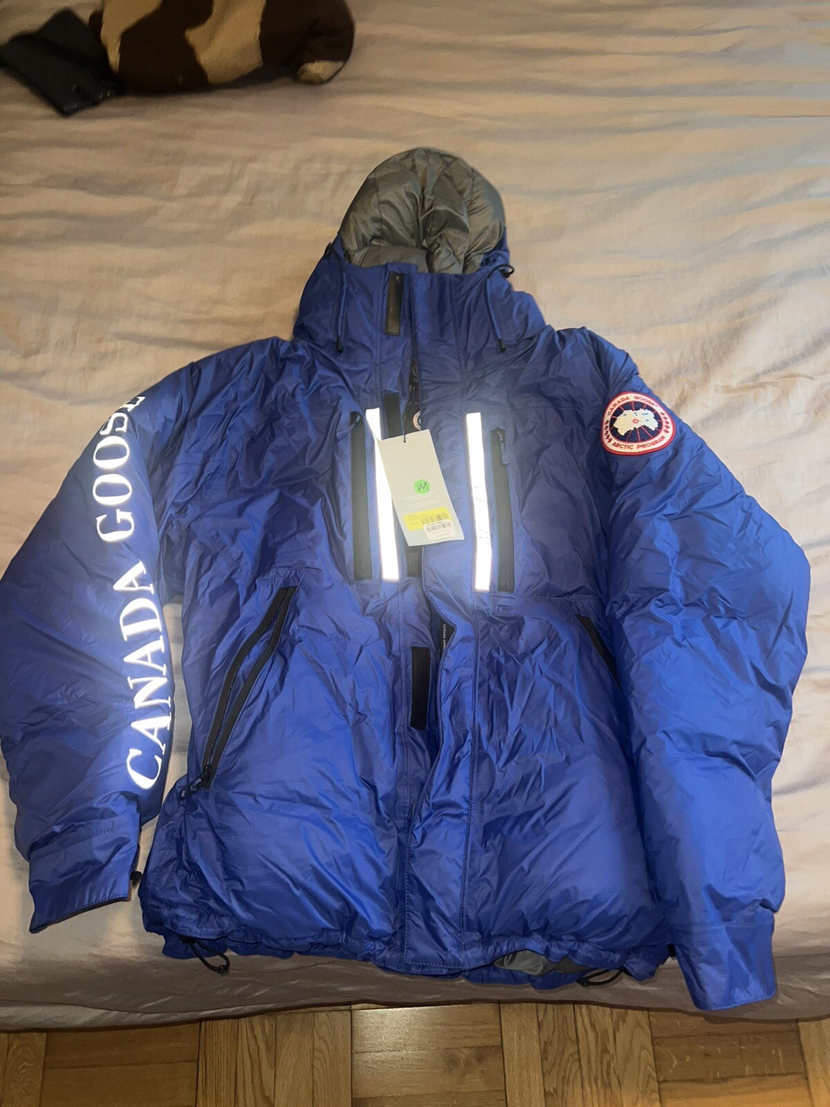BrandNew Canada Goose Jacket, Blue Size Medium, Highest Tier Against