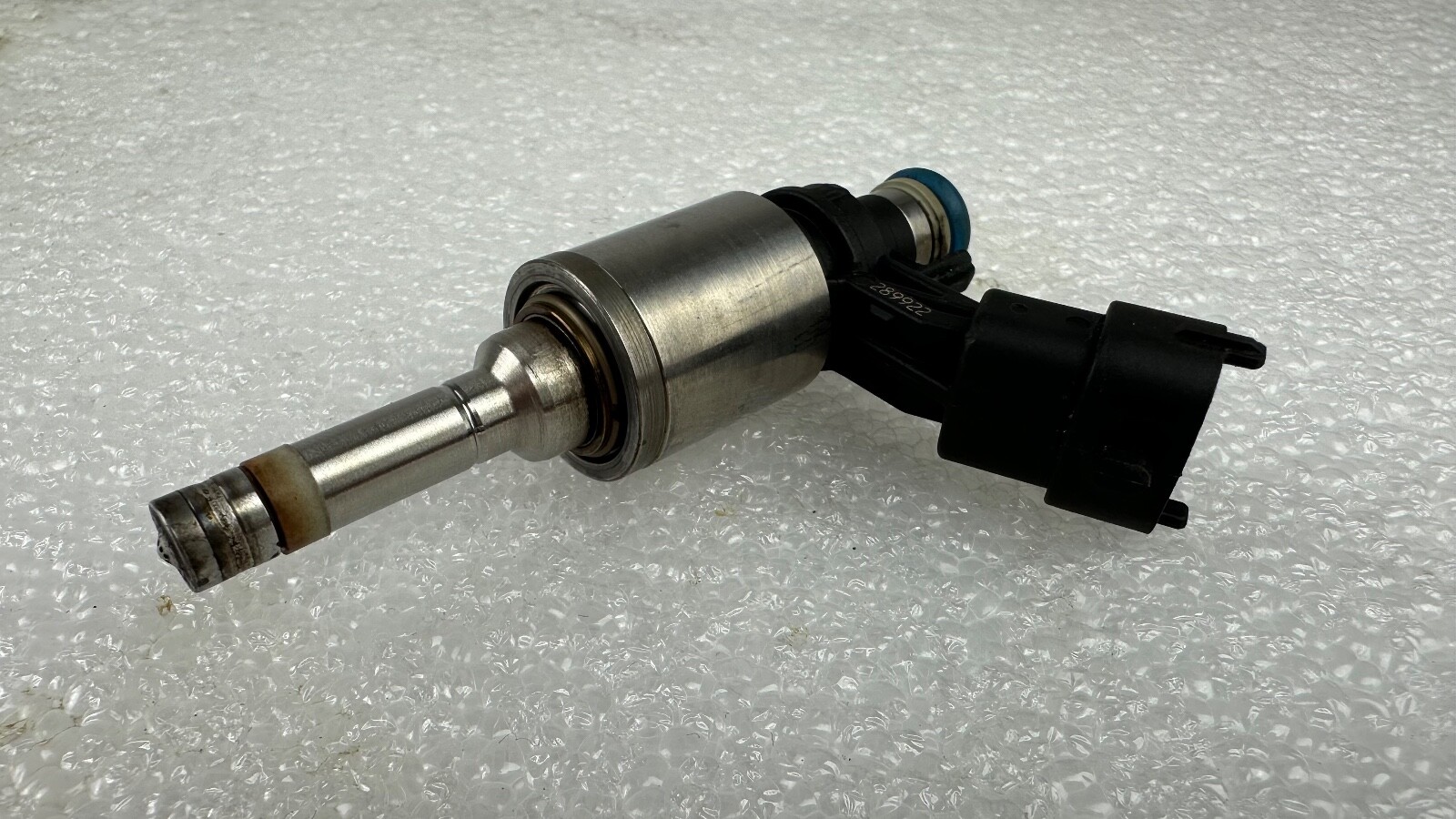 Maserati Ghibli SQ4 Injector Nozzle 0261500182 Bosch used