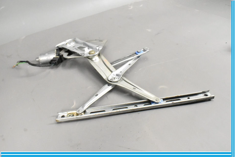 98-03 Mercedes W208 CLK430 CLK320 Front Right Side Door Window Regulator Motor - Image 2 of 4