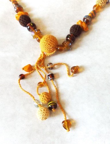 COLLIER SAUTOIR CROCHET CREATION S RAISONNIER PAMPILLE MIEL DORE - Picture 2 of 3