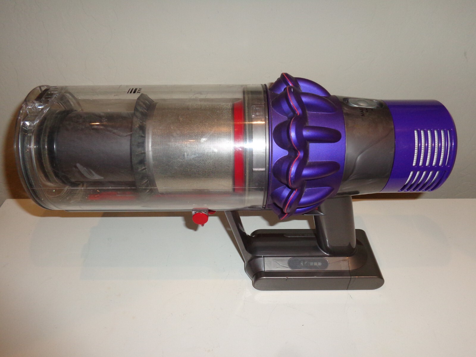 Dyson v10 Animal Cordless Stick Vacuum SV12 VACUUM ONLY & FREE SHIPPING eBay