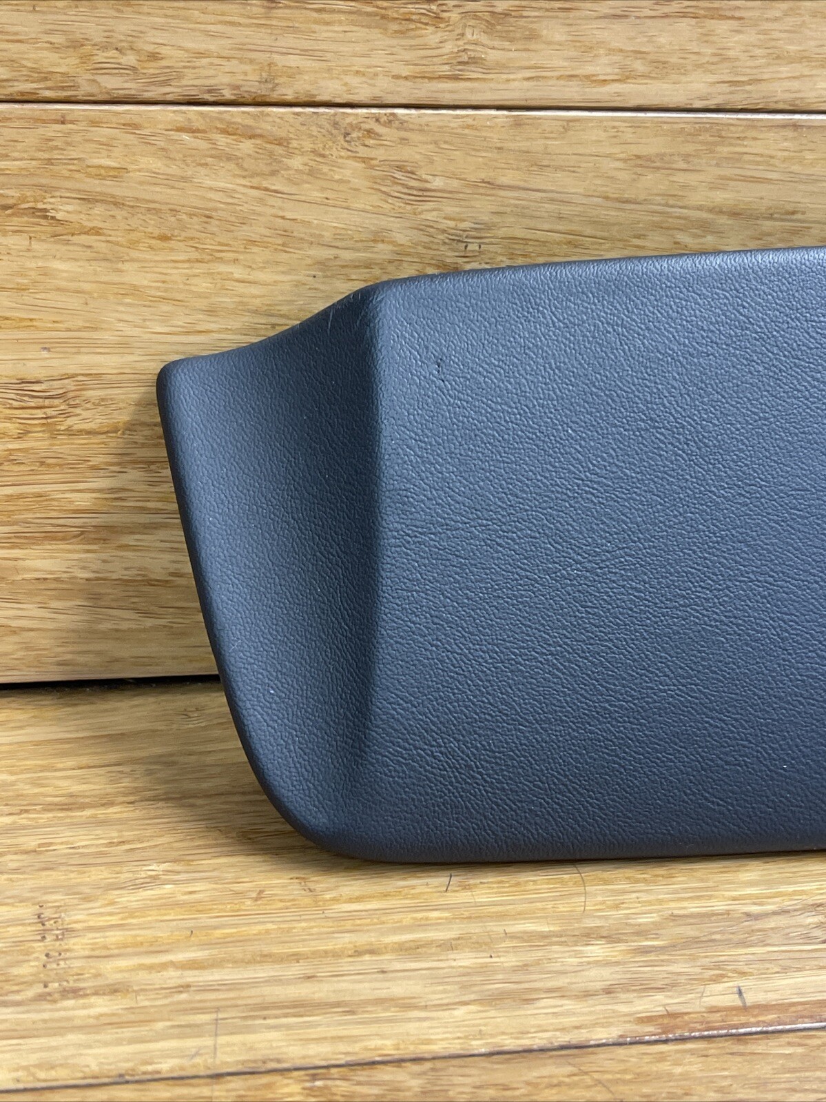 2011-2015 Audi R8 42 Spyder Rear or Left Molding Trim Leather OEM *NOTE*