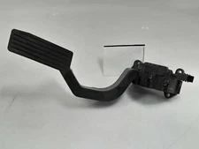 14 - 19 Jeep Cherokee Accelerator Pedal Assembly OEM 04581652AC