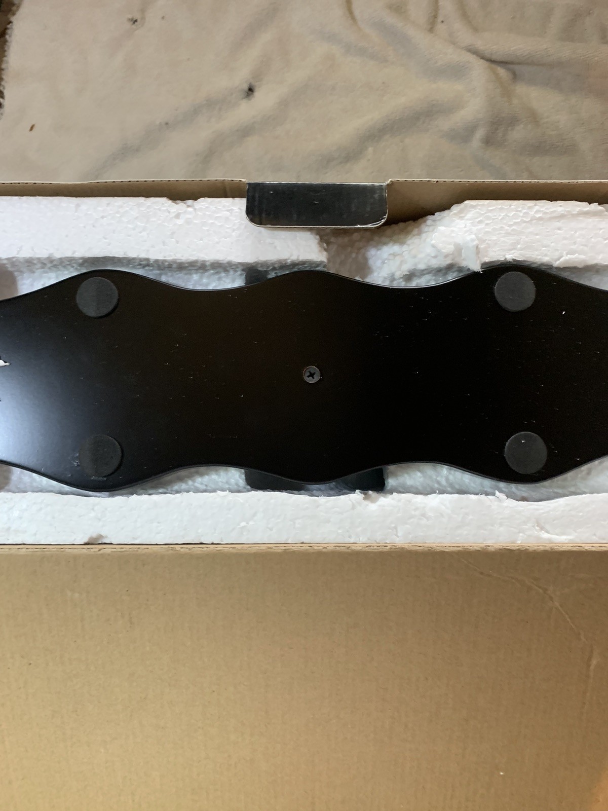 Skull Whiskey 750 ml Decanter Set w 2 Skulls 3 oz Glasses & Mahogany Wooden Base