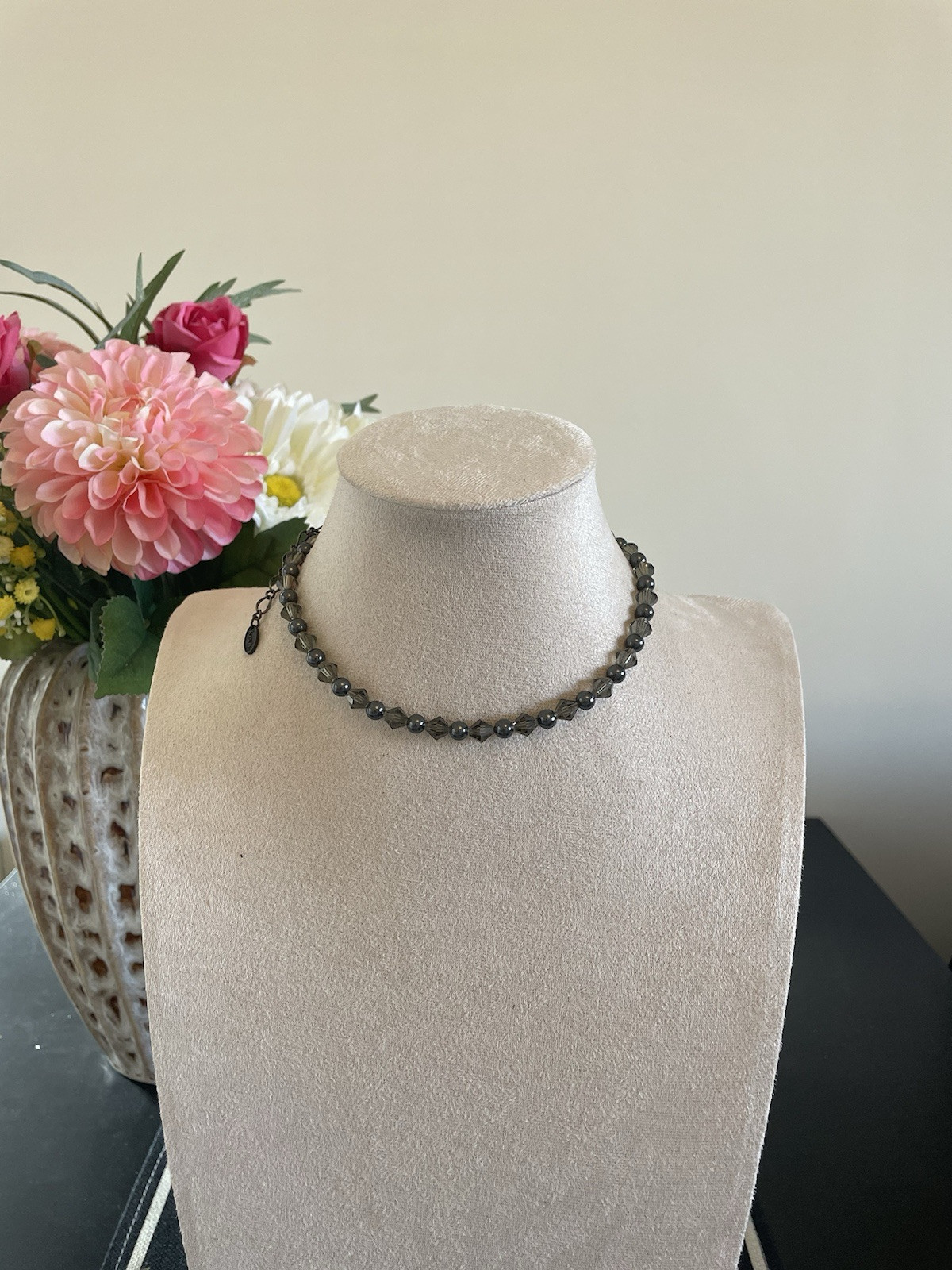 costume jewellery Stunning Glass Bead Choker Necklace (new)