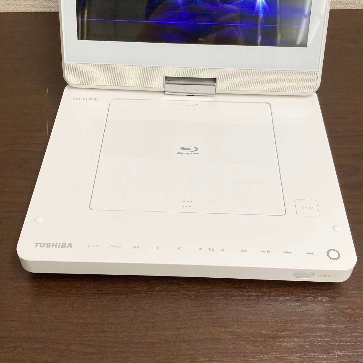 TOSHIBA SD-BP900S Portable Blu-Ray Player REGZA 9 inch DVD-VIDEO