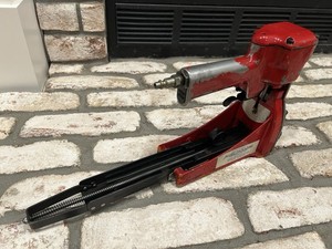 ISM AB100 Pneumatic Carton Stapler A Series 5/8” Staples Industrial Box Tool