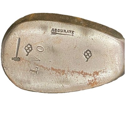 MacGregor Accurate Punch Dot Face Niblic 2 RH Hickory Shaft 35.5'' Leather Grip