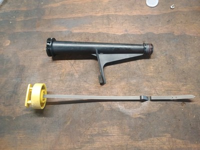 Briggs & Stratton Intek 44 724cc V-Twin OEM  594528-597129 dipstick and tube 