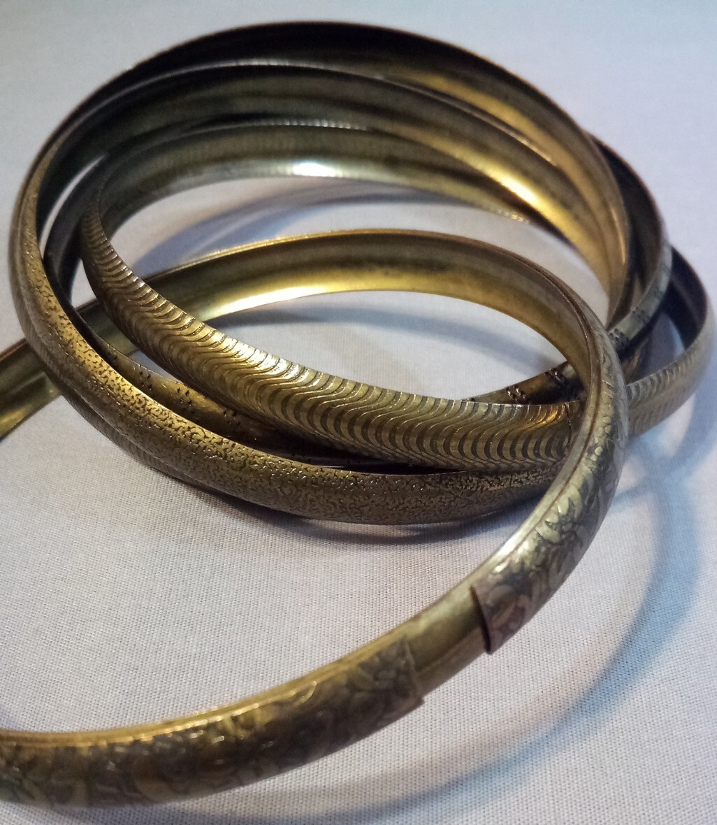 Interlocking Connected Textured Bangle Bracelets … - image 11