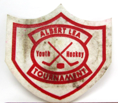 Vintage Albert Lea Youth Hockey Tournament Jacket Patch Minnesota Sticks  Puck