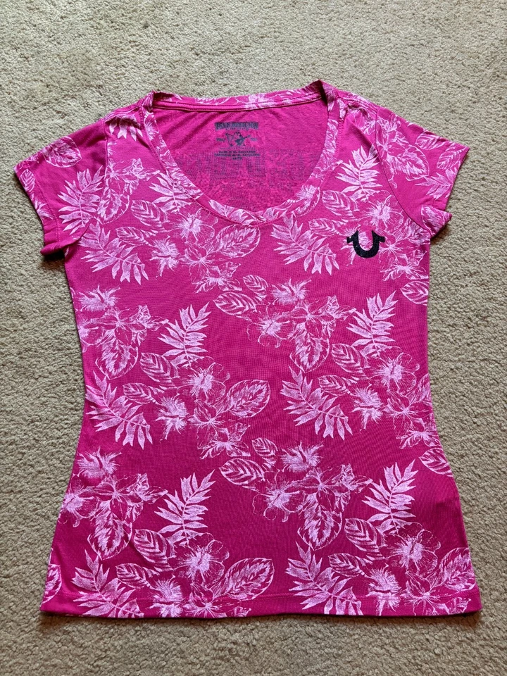 Camiseta True Religion Roja Hawaiana Tropical Floral Cuello en V Estrás Buda XS Foto 3 de 4