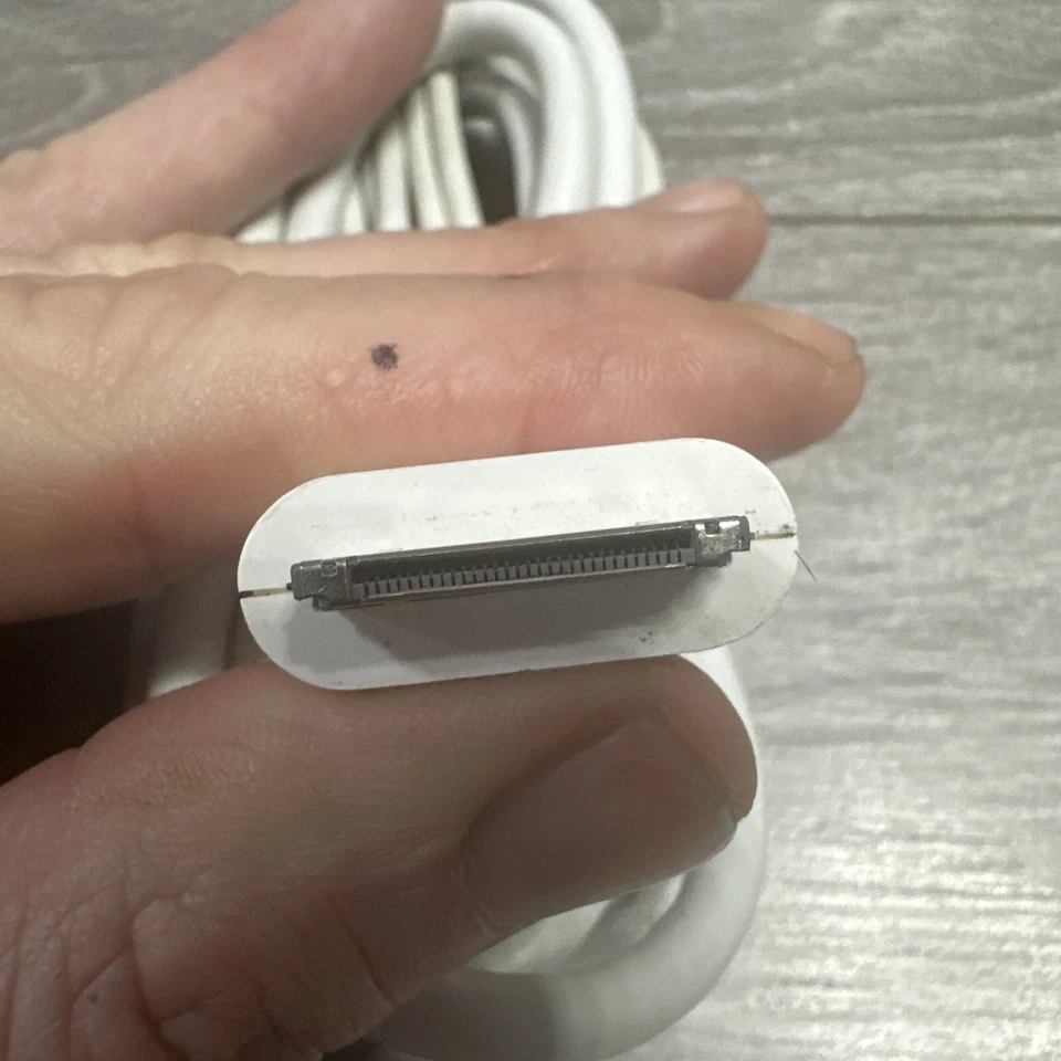 Rocketfish For Apple iPod iPad 30 Pin To Component Cable w USB - Image 4 of 4