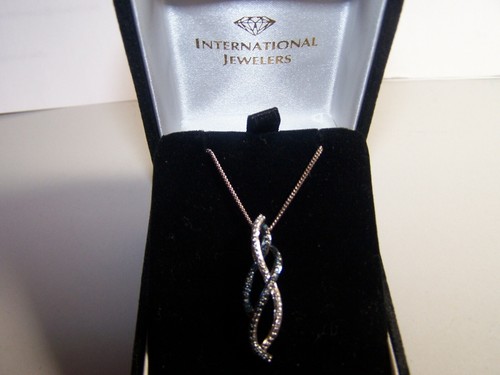 KAY JEWELERS BLUE \u0026WHITE DIAMOND ACCENT 