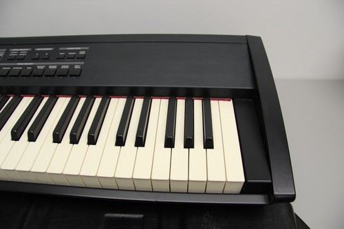Roland RD-700SX 88 Weighted Electric Stage Piano Hammer Keyboard With Case - Picture 2 of 14