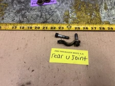 02-09 Trailblazer Rear Driveshaft U-Joint Strap And Bolts