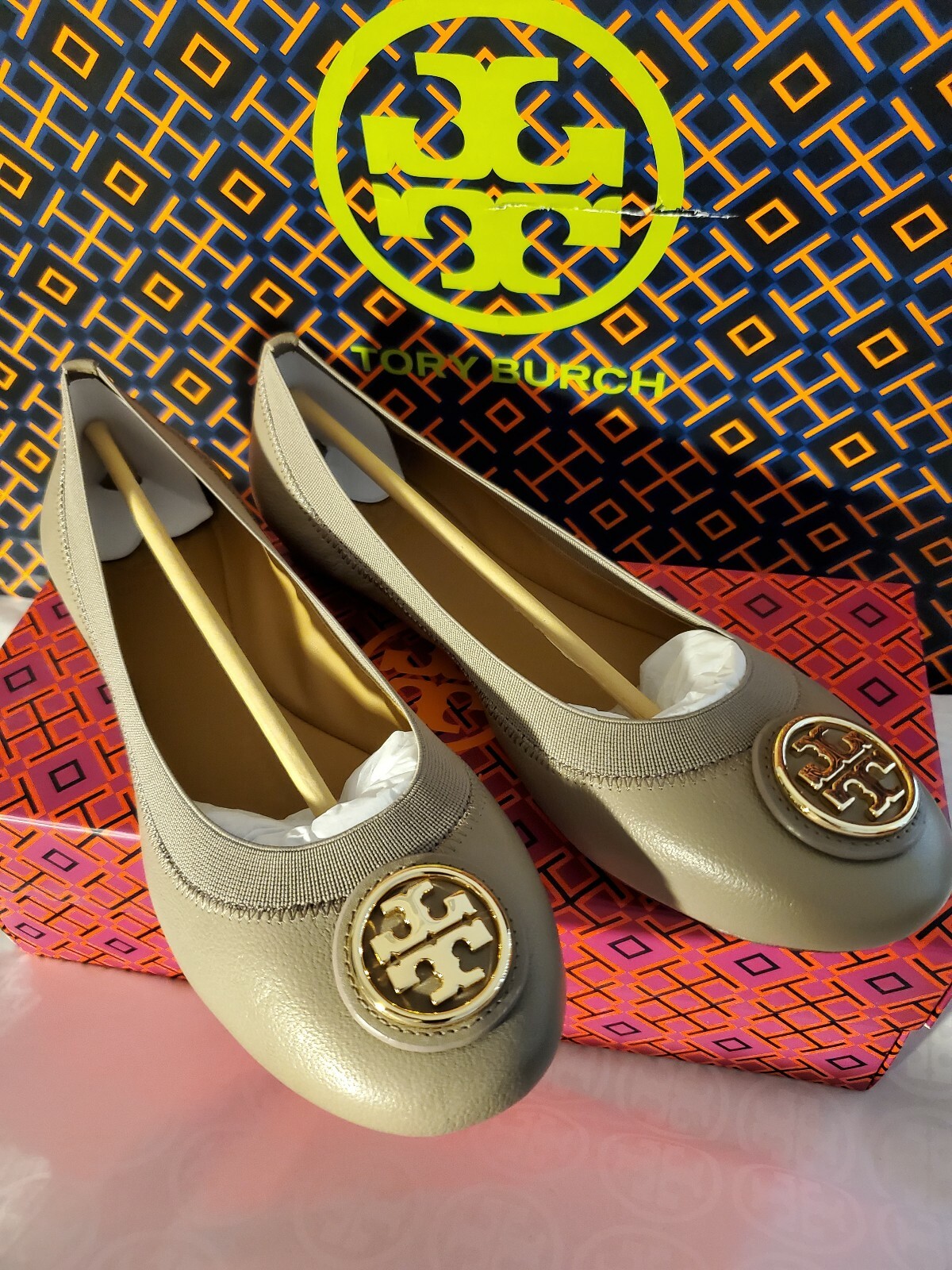 tory burch caroline 2