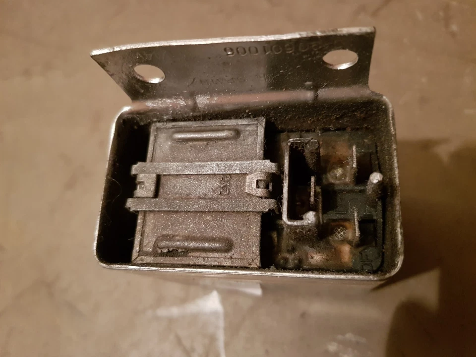 Regulador alternador relé Porsche 911 912 Opel Rekord BOSCH 0190601006 VW BMW Foto 2 de 4