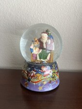 Santa Claus Musical Waterglobe Toyland Macy's Christmas Lane Snow Globe Holiday