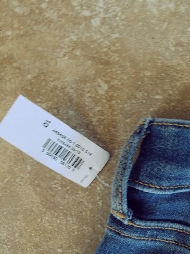 Size 10 New Tag Old Navy Girl's Straight Medium Wash Jeans Frayed - Picture 5 of 7