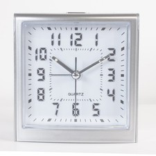 Moderner Analog-Wecker mit LED-Licht, Alarm und Snooze, ohne Ticken, silber