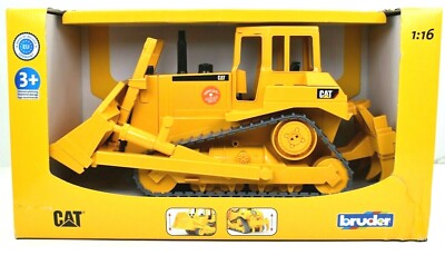 Bruder Caterpillar CAT D11 Bulldozer 1:16 Scale Toy Track-Type Tractor 02424 NIB