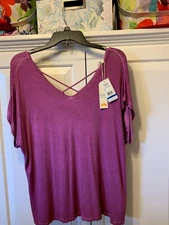 NWT C&C California XL cris cross short sleeve 