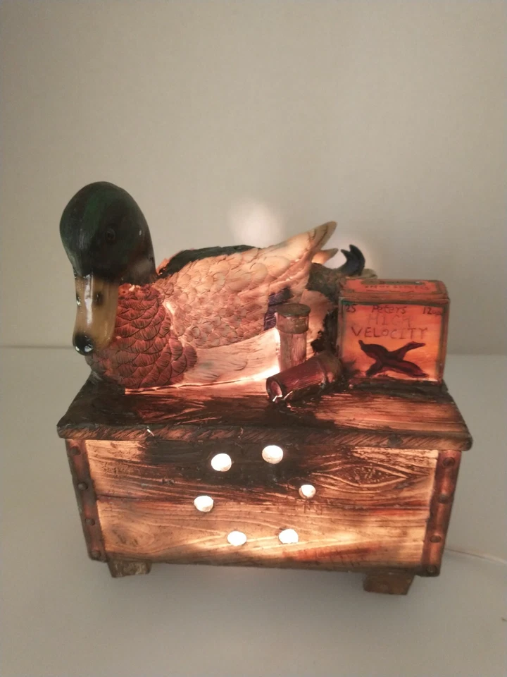 Cabaña Caza Pato Mallardo encima de una pistola proyectiles Caja Lámpara de Mesa Foto 3 de 4
