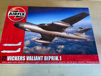 Airfix A11001A Vickers Valiant B(Pr)K.1 1:72 Scale Model Aircraft Kit  RAF NIOB