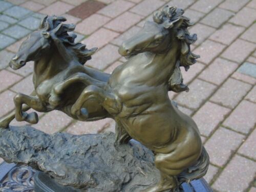 statue 2 chevaux au galops en bronze signé . - Photo 1/8