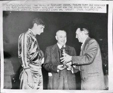 1949 NCAA CHAMPIONS KENTUCKY PHOTO ADOLPH RUPP ALEX GROZA BASKETBALL NBA TROPHY