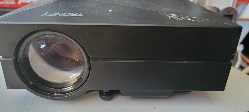 Proyector LED Tronfy - Compatible con HD y VGA  Foto 3 de 4