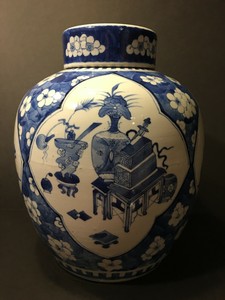 OLD Large Chinese Blue and White Jar, 19th Century. Early Qing Dynasty, 12" H