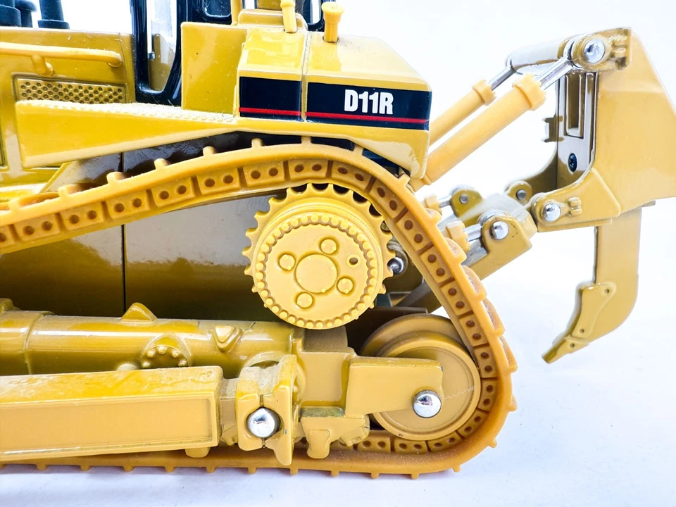1:50 Scale Cat D11R CD Carrydozer Track-Type Tractor by Norscott 5257 RARE HTF - Image 2 of 4