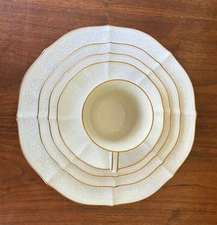 Noritake Ivory China Chandon Gold  5-Piece Place Setting