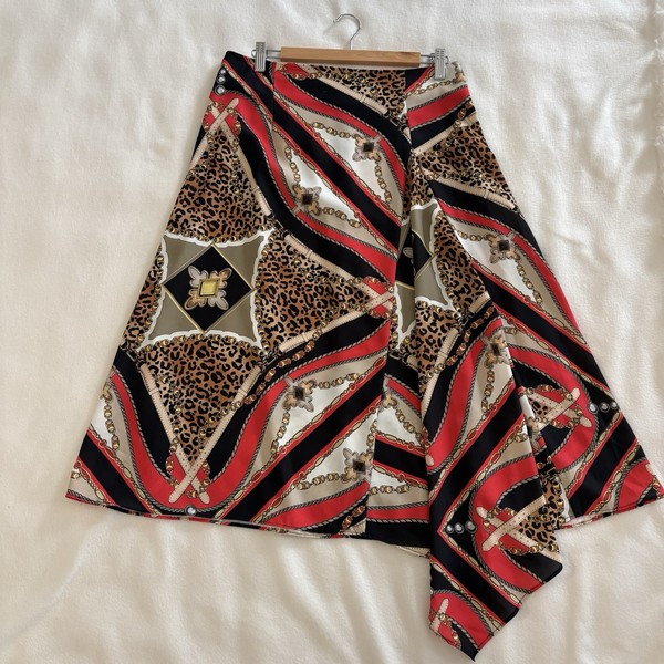 JOSEPH RIBKOFF Printed Light Weight Asymmetrical Skirt Size 12