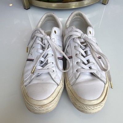 Converse one star ox Leather Low Top Lace Up Sneakers White/Red/Black Star 