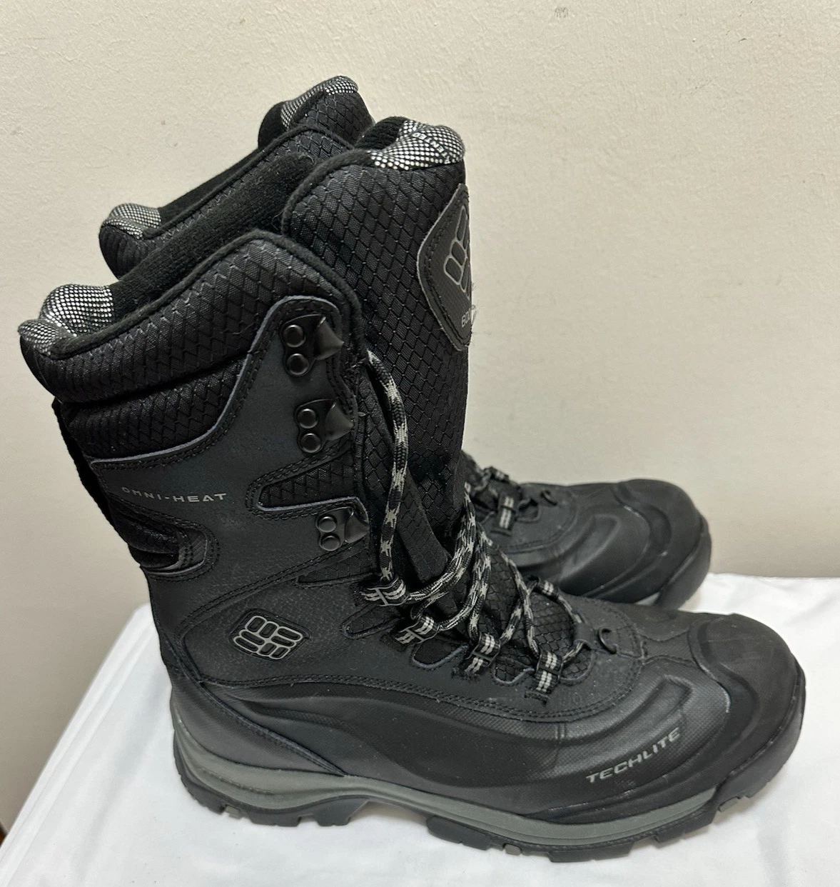 Columbia Techlite Plus III Omni Grip Men's Snow Boot BM 1619-010 Black 11 Mint