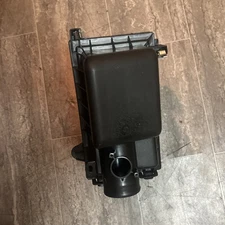 1x Air Intake Cleaner Box Housing 17700-37370 for Toyota Corolla LE 2020-21 1.8L