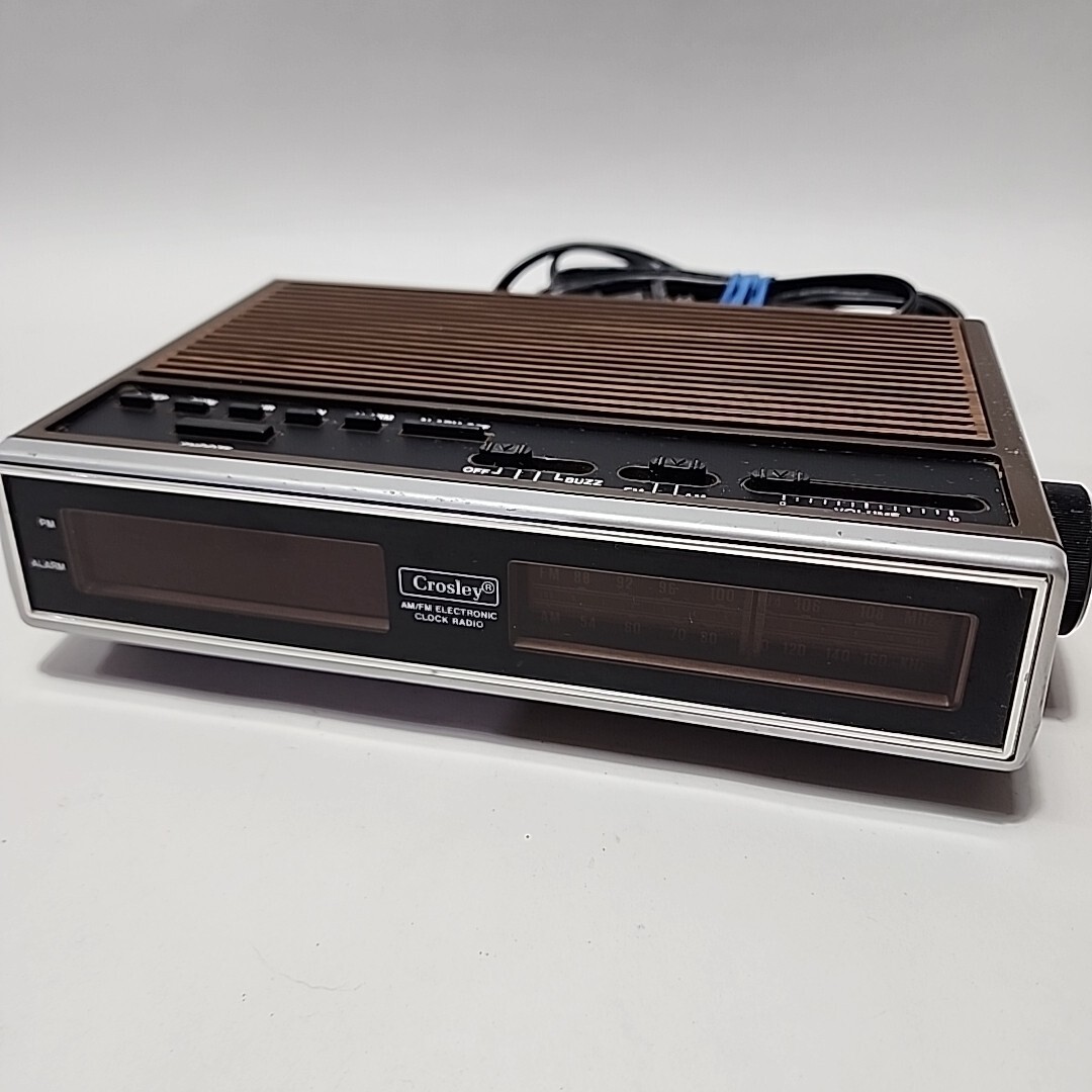 Vintage Crosley Radio Working (BS) Vintage Crosley Radio Working (BS)