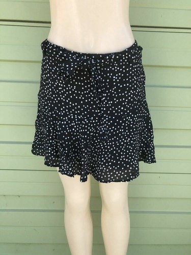 ZARA Bermuda Skort Pantaloncini Con Gonna Nude Ivory Con Cintura - Nuovo Con Difetto Taglia XS