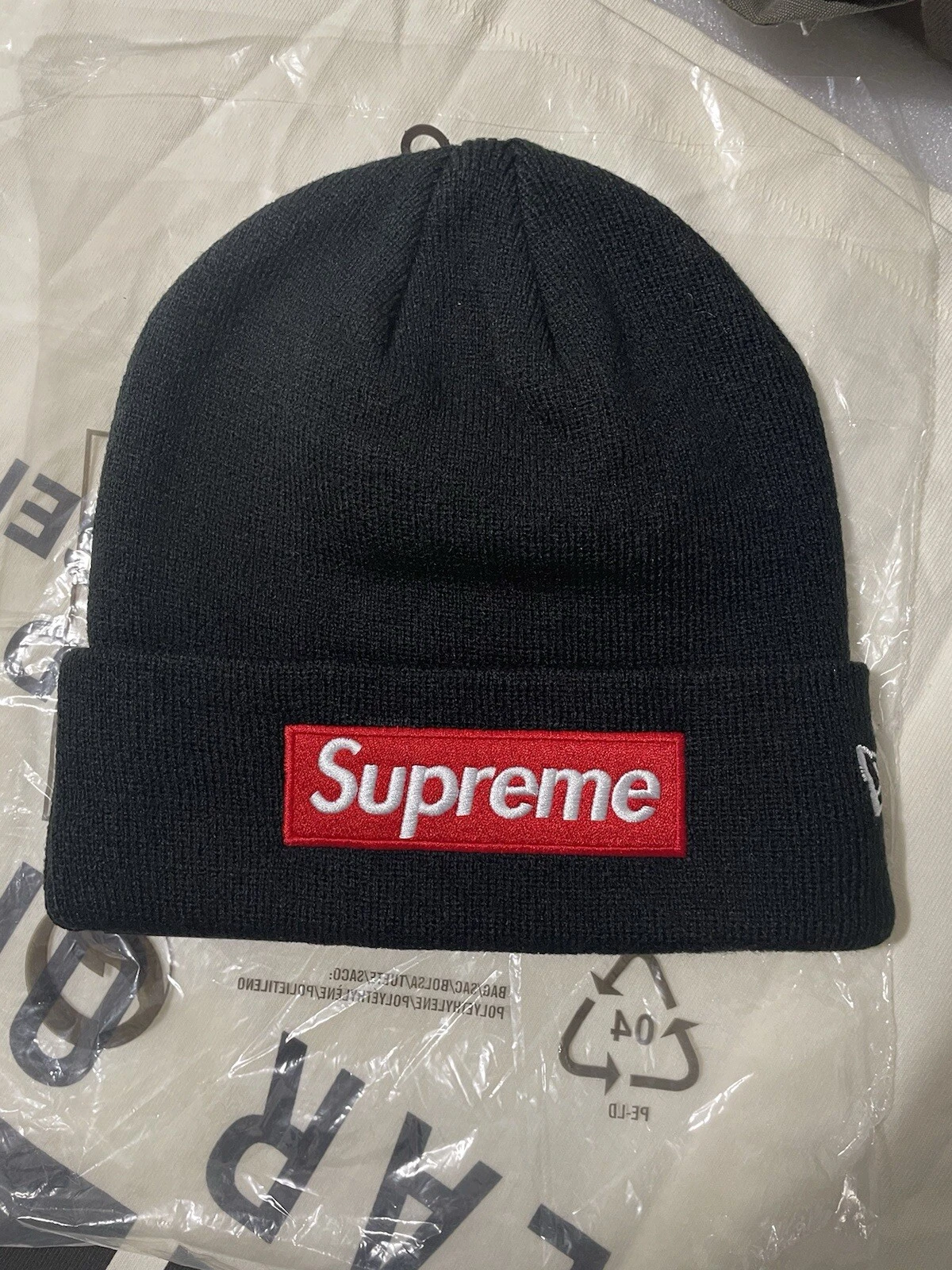 SUPREME / NEW ERA BOX LOGO BEANIE / OS / FW22 (100% AUTHENTIQUE)