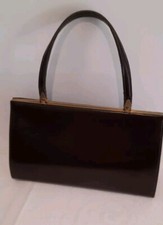 Lot de  2 Sacs à Main en  Cuir 1  Marron /1 noir fermoir en laiton  doré .