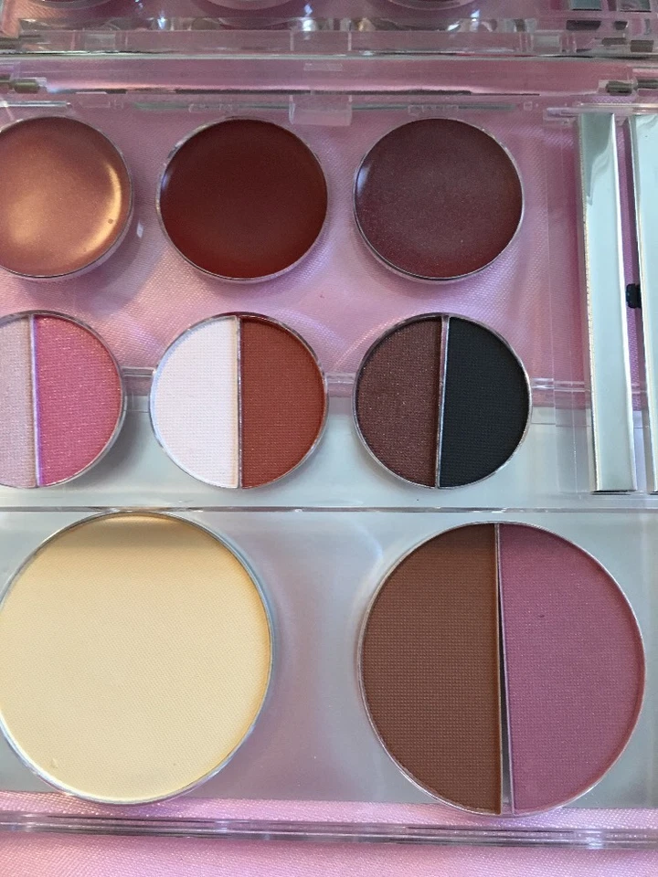 Models Prefer CLEARLY BEAUTIFUL COMPACT FOR EYES LIPS CHEEKS & FACE - Image 2 of 4