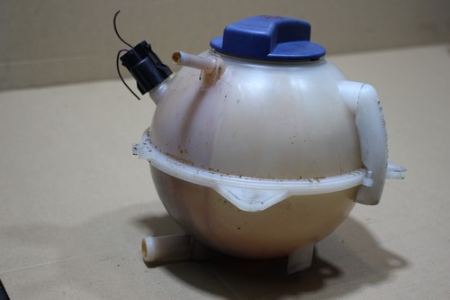 Ausgleichsbehälter Kühlmittel 1J0121403B Audi A3 8L1 Bj,02