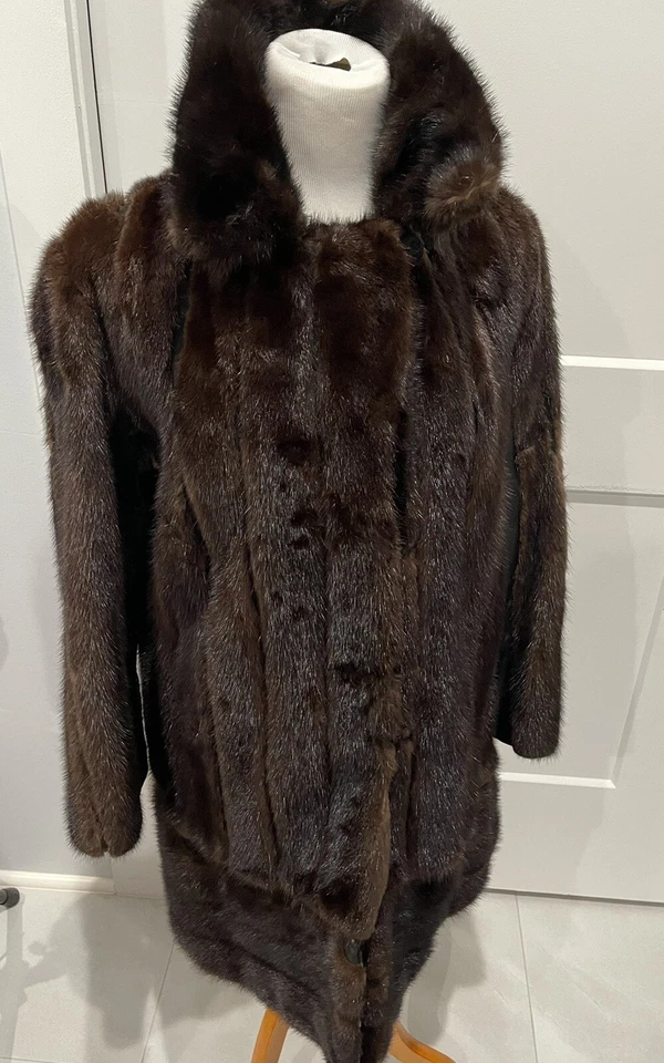 Dark Brown Female Women Real Fur Mink Coat Size Medium? Zipper  Leather Jacket - Image 2 of 4