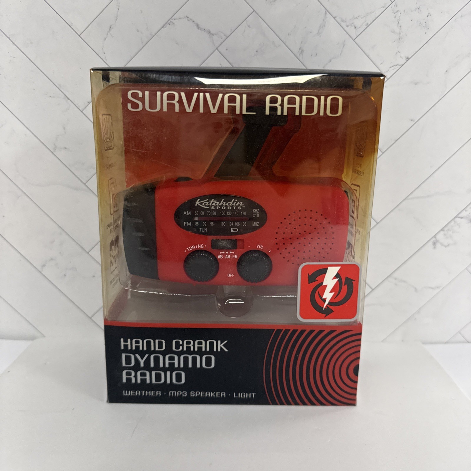 Vtg. Katahdin Hand Crank Dynamo Survival AM/FM Radio/ Weathe